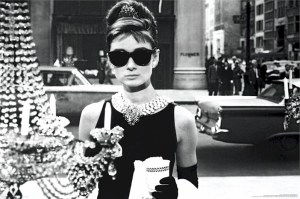 audrey-hepburn-window-shopping-breakfast-at-tiffanys-movie-poster-CNst4090
