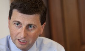 Douglas-Alexander-002